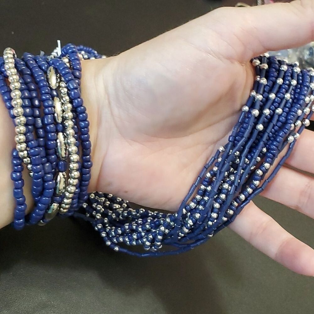 Jaclyn Smith blue necklace and bracelet matching set